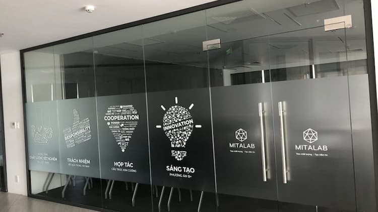decal-dan-kinh-van-phong