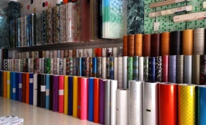 mua-decal-dan-tuong-o-dau