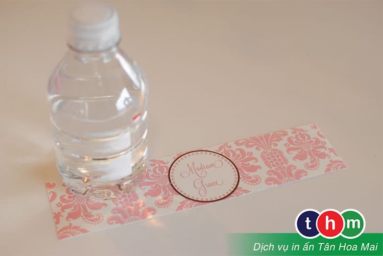 Nhãn dán cho chai nước khoáng cach-lam-tem-dan-san-pham