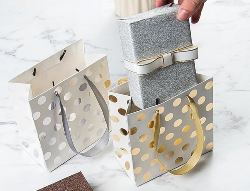 tui-giay-dung-qua-bach-kim