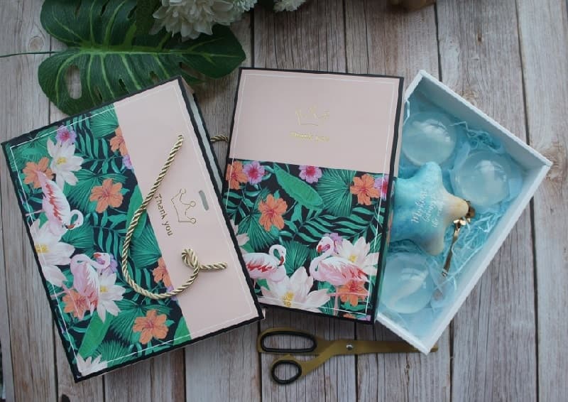 tui-giay-dung-qua-nhan-dien-thuong-hieu