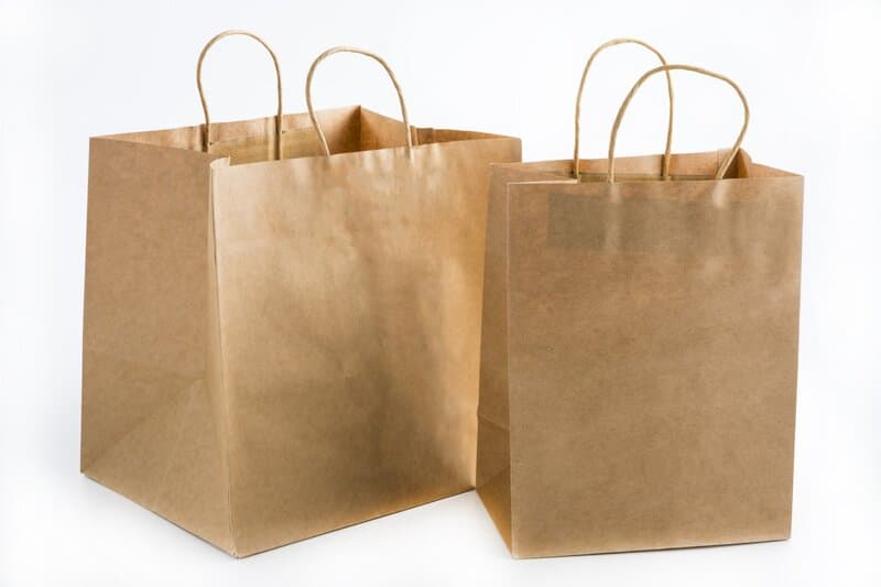 Mẫu số 3 túi có quai với thiết kế đơn giản hơn tui-giay-dung-huc-pham