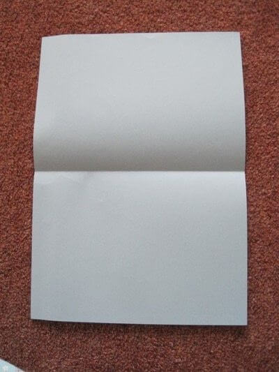 gap-hop-giay-dung-rac