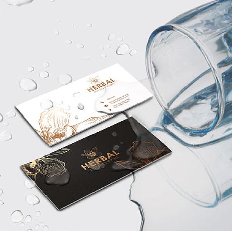 danh-thiep-giay-nhua